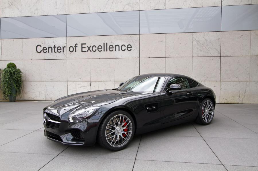  Mercedes-AMG GT in Black 2014 года  (фото 1 из 7)